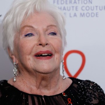 VOICI SOCIAL - Line Renaud se confie sur sa succession : ce qu'elle a prévu pour Claude Chirac, Muriel Robin et Dany Boon