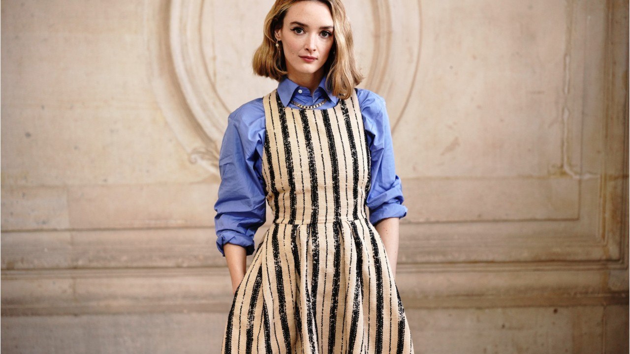 VOICI-PHOTO Charlotte Le Bon entièrement nue : son cliché très sensuel dans un lac