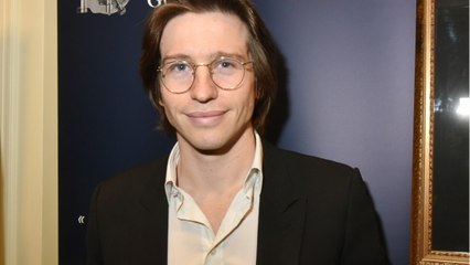 VOICI : Mickaël Vendetta : en plein délire complotiste, il prétend que les Macron ne sont pas vaccinés