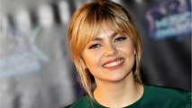 VOICI - Louane présente « la plus bonne de ses copines 