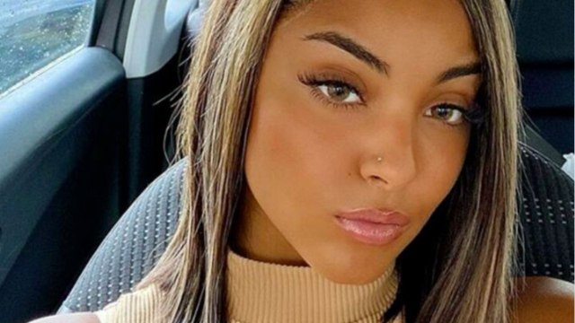 VOICI : Wejdene : cette chanteuse française dont elle est très proche et qui lui donne des conseils