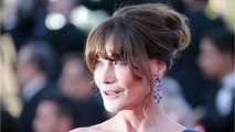 VOICI - Carla Bruni évoque sa propre expérience en matière de harcèlement sexuel