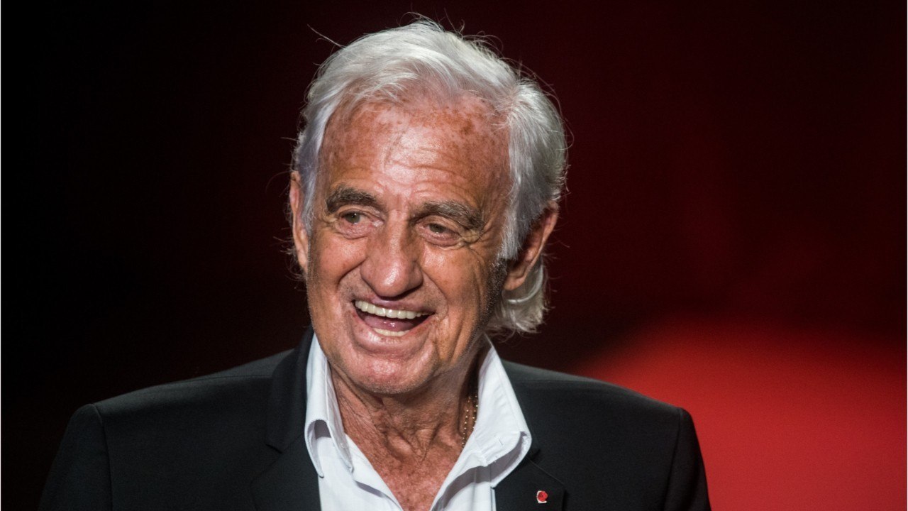VOICI - Jean-Paul Belmondo : en forme après le confinement, l’acteur passe du bon temps sur la Côte d’Azur