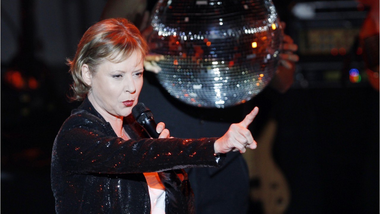 VOICI : Dorothée agacée par une déclaration de Jean-Luc Azoulay, elle fait une mise au point