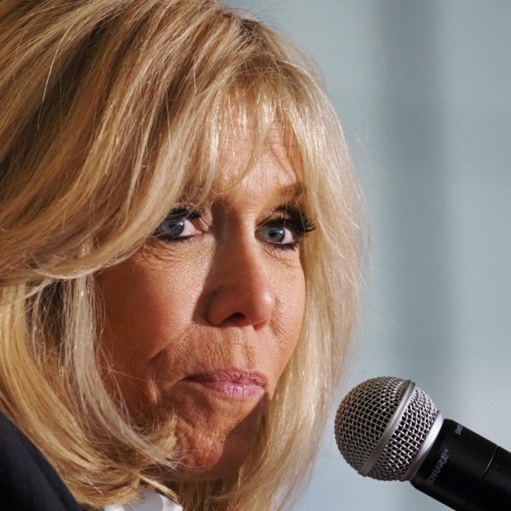 VOICI social - Brigitte Macron : en colère, son neveu pousse un coup de gueule (1)