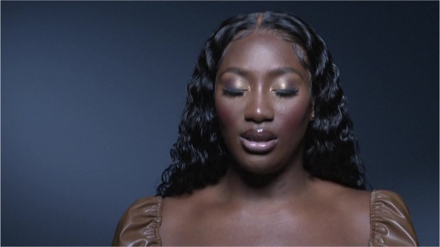 VOICI - Aya Nakamura trop capricieuse : son entourage n'arrive plus à la gérer !