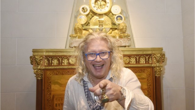 VOICI : C'est une mythomane : Pierre-Jean Chalençon profère de graves accusations contre Caroline Margeridon