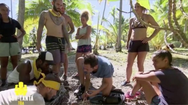 VOICI : Koh-Lanta : comment des candidats ont tenté de faire du feu... avec un préservatif