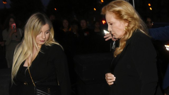 VOICI : Darina Scotti-Vartan : la fille de Sylvie Vartan pousse un coup de gueule sur les réseaux sociaux