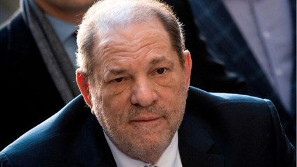 VOICI - Harvey Weinstein serait positif au coronavirus : l’ex-producteur emprisonné a été placé en isolement