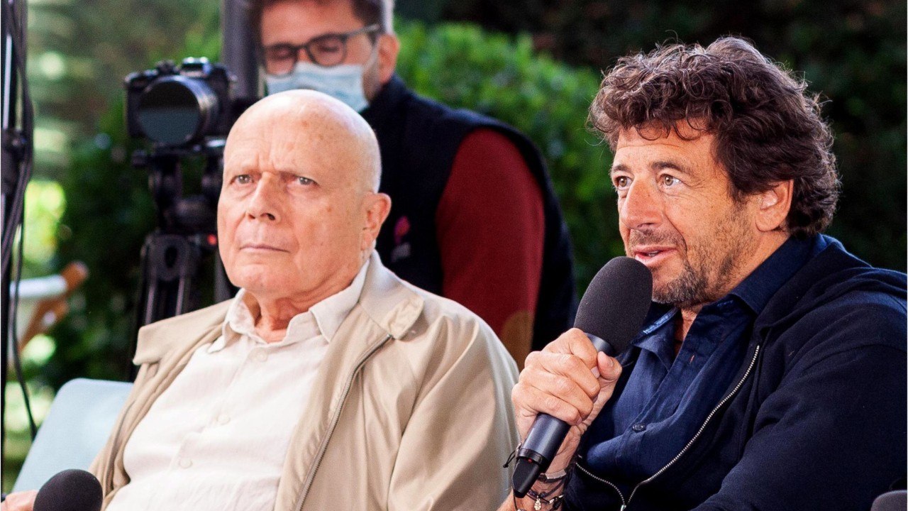 Voici - Patrick Bruel : ses fils lui manquent, le chanteur fait de touchantes confidences