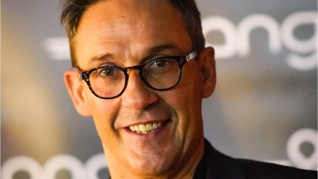 VOICI : Julien Courbet marqué par la mort de sa chienne Vega, l'animateur annonce une bonne nouvelle