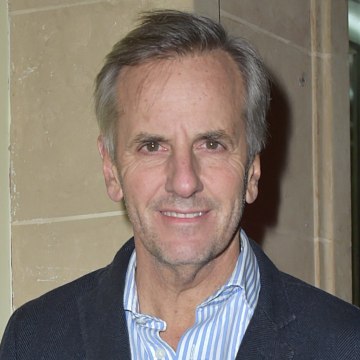 VOICI SOCIAL: Bernard de la Villardière diagnostiqué d'un cancer : l'animateur fait de rares confidences (1)