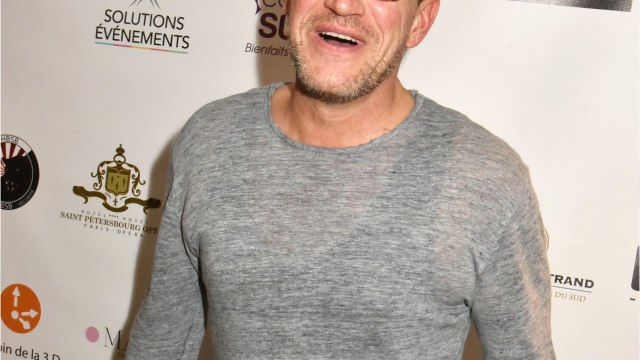 VOICI Benjamin Castaldi donne le biberon à son bébé : un détail fait tiquer les internautes