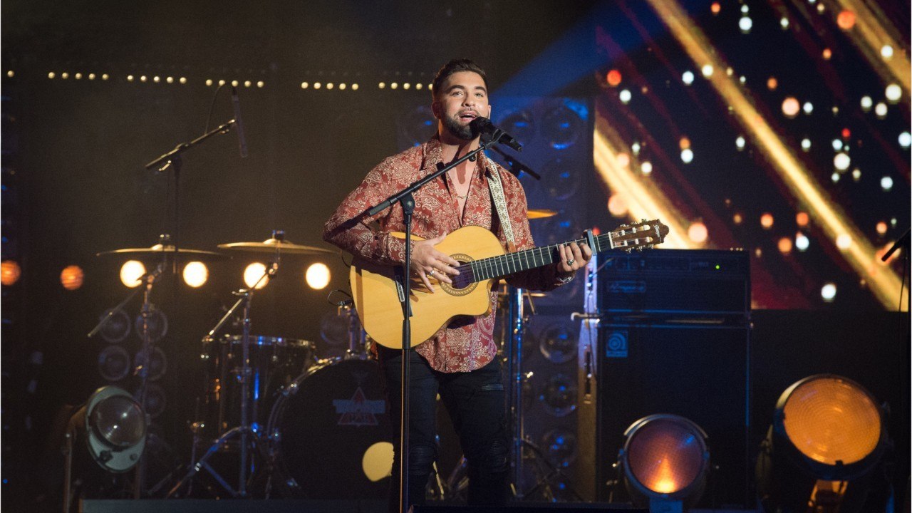 VOICI : "Ça n'a pas été facile pour mes parents" : ce regret de Kendji Girac à ses débuts concernant ses parents