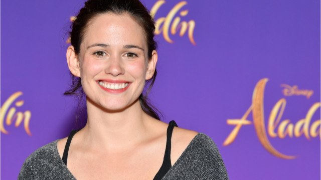 Voici - Lucie Lucas (Clem) s'affiche entièrement nue pour défendre une cause qui lui tient à cœur