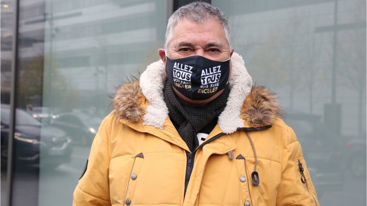 VOICI : Jean-Marie Bigard : ce gros dérapage de l'humoriste lors d'une manifestation contre le Pass sanitaire où il le compare à l'étoile jaune