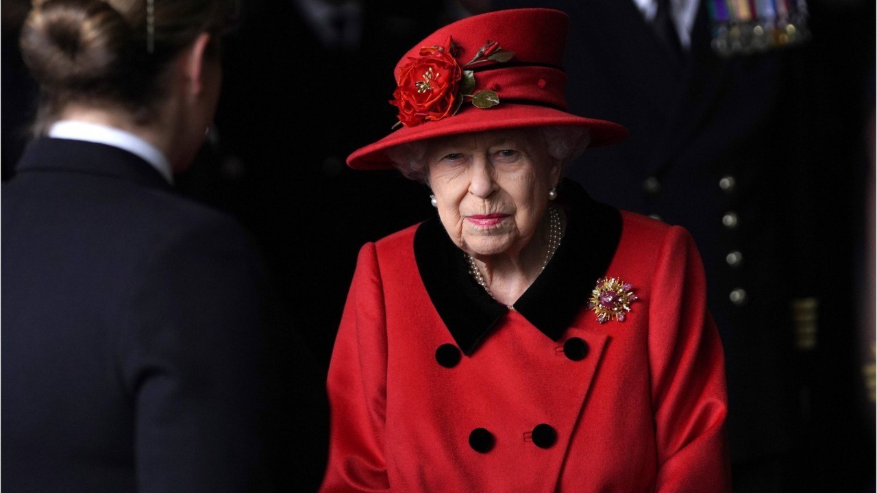 VOICI : Elizabeth II : la reine ne décolère pas après les nouvelles attaques du prince Harry