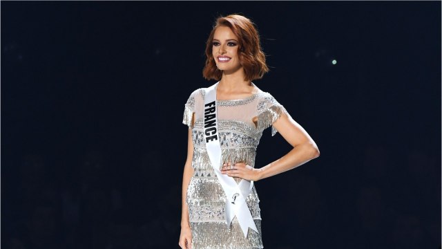 VOICI - Maëva Coucke partage un souvenir sexy de Miss Univers, les internautes la vannent sur sa chute