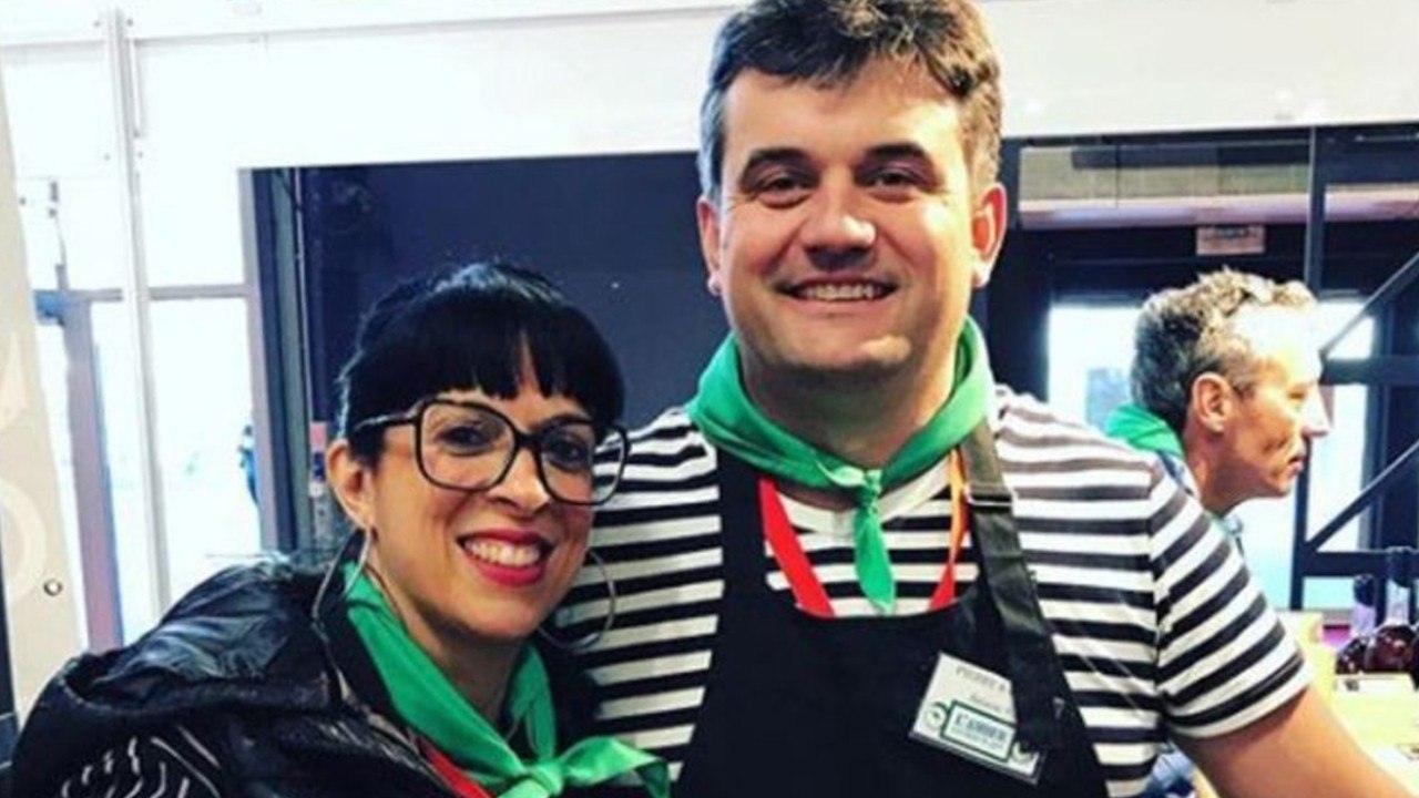 VOICI - L'amour est dans le pré : Pierre rend hommage à sa maman décédée dans une vidéo bouleversante