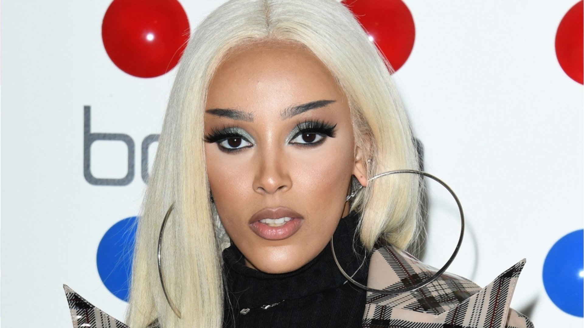 ⁣VOICI La rappeuse Doja Cat frappée par le Covid-19 : en mars elle se moquait de ce qu'elle appe