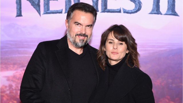 VOICI : Faustine Bollaert révèle consulter un psy pour le bien de son couple