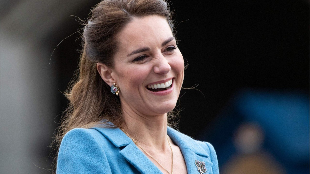 VOICI :  Kate Middleton vaccinée contre la Covid-19 : ce détail qui amuse les internautes