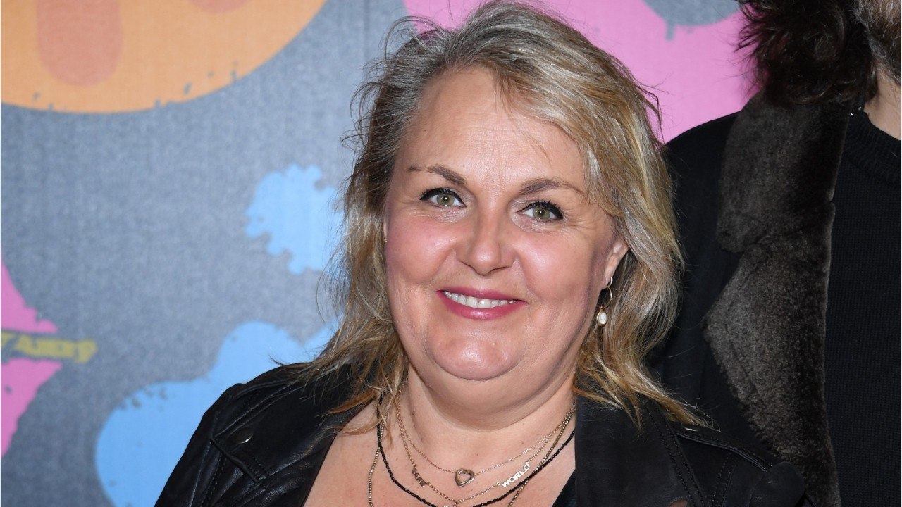 VOICI : Valérie Damidot et sa fille Roxane braquent un traîneau, les internautes hilares