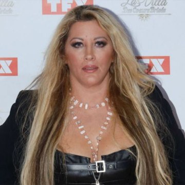 VOICI Loana battue par son ex Fred Cauvin ? Elle lance un appel de détresse à ses fans (1)