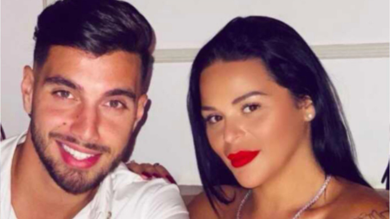 VOICI : PHOTOS "Tu n’es pas un homme" : Sarah Fraisou accuse Ahmed de l'avoir manipulée et cambriolée