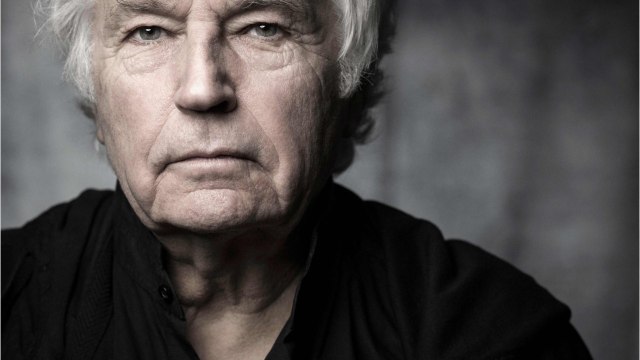 VOICI : Jean-Jacques Annaud : cette phrase que le réalisateur a dite à sa femme avant le tournage de Notre-Dame brûle