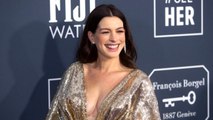 VOICI Anne Hathaway révèle ENFIN le sexe de son deuxième enfant