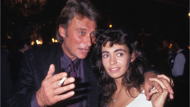 VOICI : Johnny Hallyday : un proche du rocker a vécu un véritable calvaire aux côtés d'Adeline Blondieau (1)