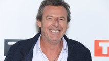 VOICI-PHOTO Jean-Luc Reichmann pose avec sa femme : une star d'Affaire Conclue leur tient compagnie