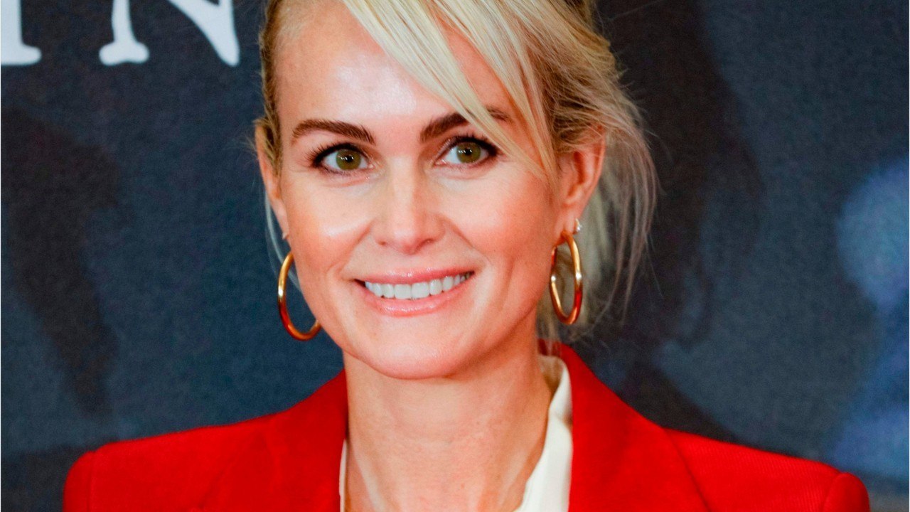 VOICI : Laeticia Hallyday amoureuse de Jalil Lespert : sa sublime déclaration d’amour pour ses 45 ans