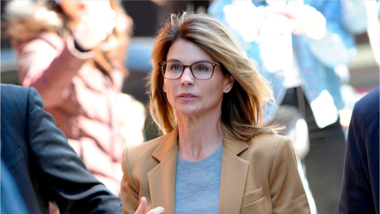 VOICI : Lori Loughlin : l'actrice sort de prison après une condamnation de deux mois pour fraude