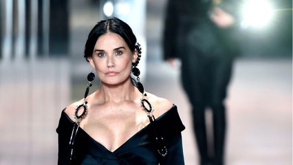 Voici - Demi Moore évoque sa "relation difficile" avec sa mère dans un texte bouleversant