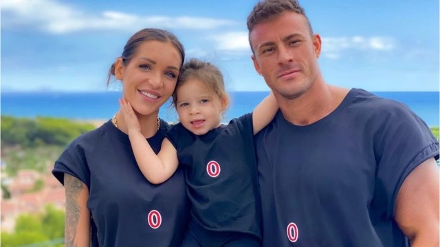 VOICI : Mamans et célèbres : enceinte de leur deuxième enfant, Julia Paredes divorce de Maxime Parisi