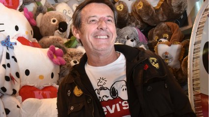 VOICI : Jean-Luc Reichmann présente sa célèbre coiffeuse : les internautes sont sous le charme
