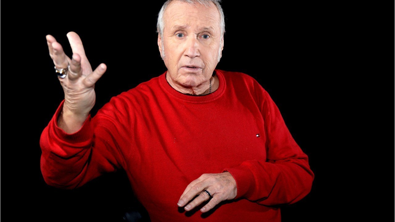 VOICI : Jean-Luc Reichmann : son émouvant hommage à Yves Rénier le jour de ses obsèquesJean-Luc Reichmann : son émouvant hommage à Yves Rénier le jour de ses obsèques