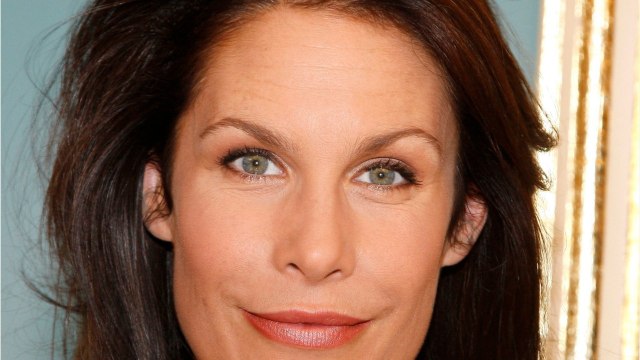 VOICI - Astrid Veillon : ce choc qu'elle a provoqué sur le tournage de Tandem en bravant une interdiction