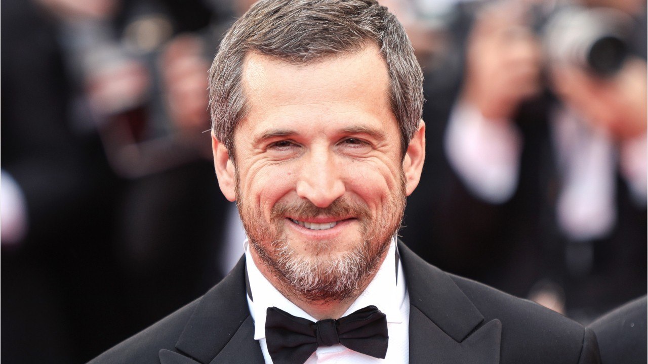 VOICI : PHOTO Guillaume Canet méconnaissable torse nu : ces clichés souvenirs qui ont beaucoup amusé les internautes