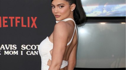 VOICI Kylie Jenner en lapin sexy pour Halloween, sa tenue ne cache pas grand chose