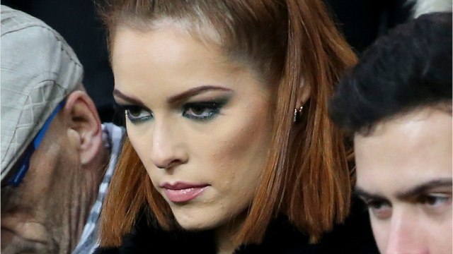 VOICI - Miss Univers 2019 : Maëva Coucke chute lourdement lors d’un défilé en maillot de bain