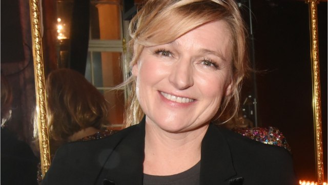 VOICI : « Inélégant et irrespectueux : une invitée de C à vous dézingue l'émission présentée par Anne-Elisabeth Lemoine