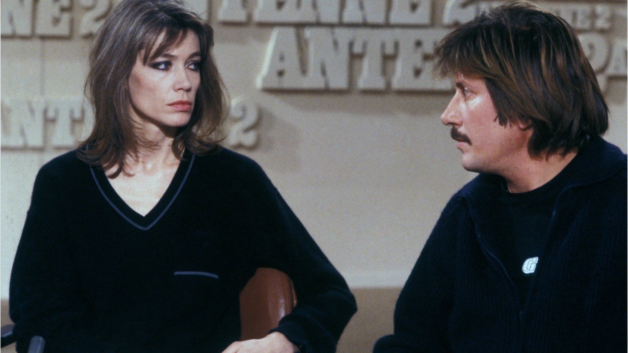 VOICI - Jacques Dutronc : la très étonnante raison pour laquelle il a mis un an avant de vivre avec François Hardy et leur fils Thomas