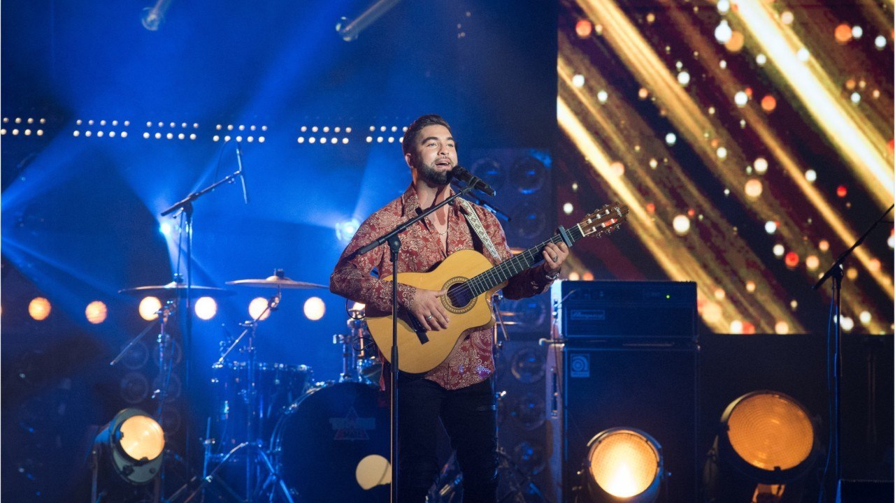 VOICI : "C'est une jolie fille" : Kendji Girac...