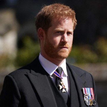 VOICI : Prince Harry : cet accueil glacial que le frère de William a reçu de la part de ses proches aux funérailles du prince Philip (1)