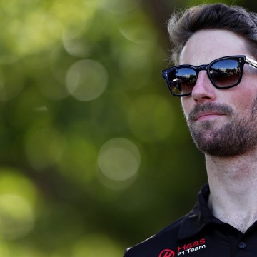 VOICI SOCIAL- J'ai vu la mort arriver : Romain Grosjean se confie après son terrible accident (1)
