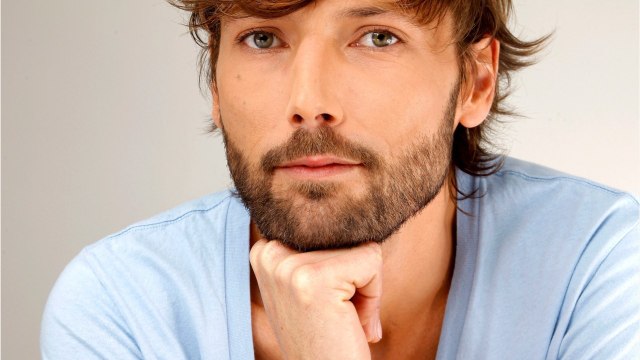 VOICI - Laurent Kerusoré : l'acteur très angoissé par l'état de santé de sa chienne Rosie